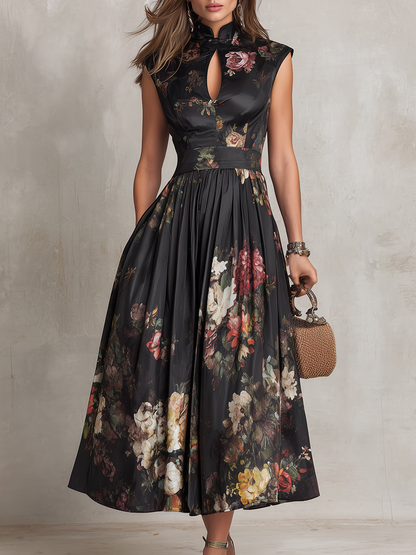 Violetta - Vestido midi negro de satén plisado con estampado floral y escote lágrima